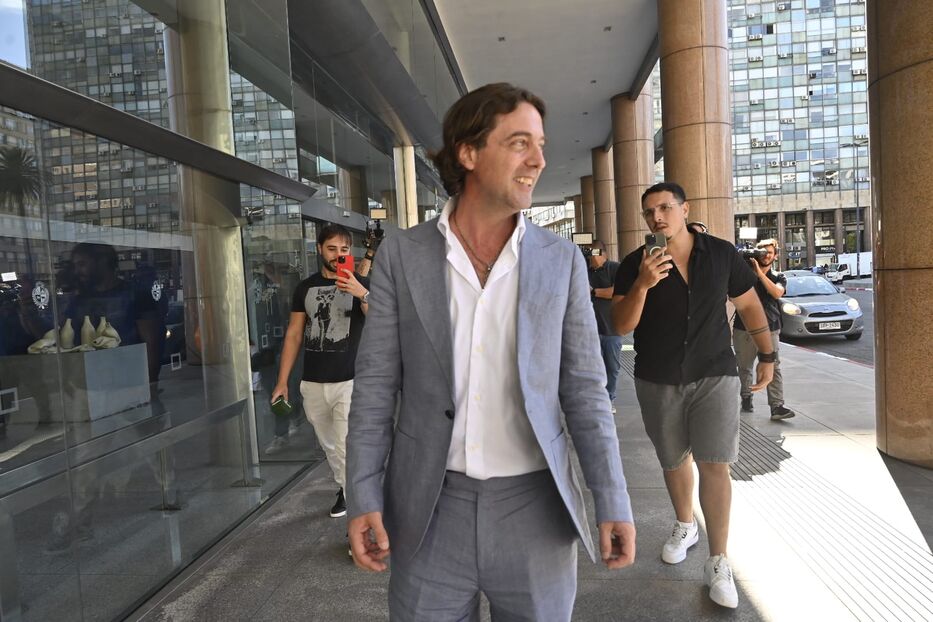 “Mensajes raros” y “pedidos de dinero”: Ignacio Alonso anunció que fue “hackeado”