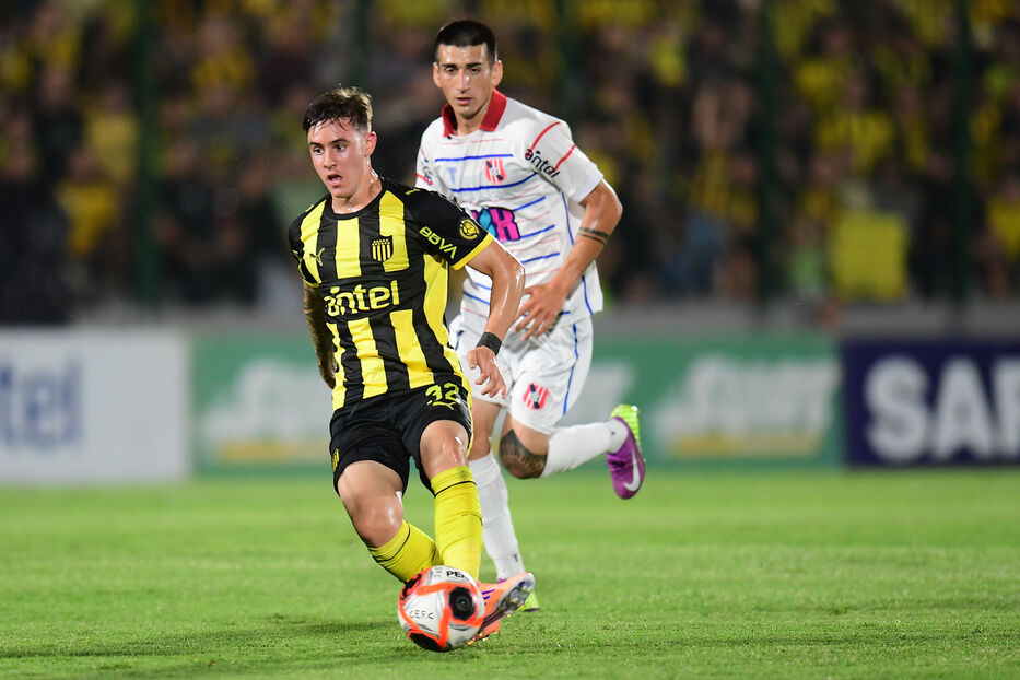 Intermedio: Peñarol recibirá a Central Español hoy. Horarios, alineaciones y cómo verlo