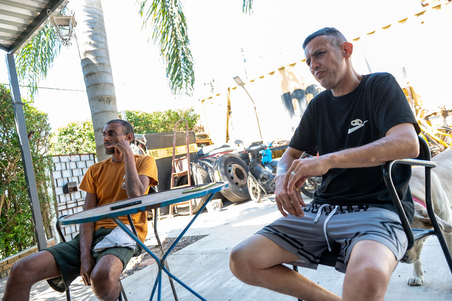 En libertad y ¡allá afuera!