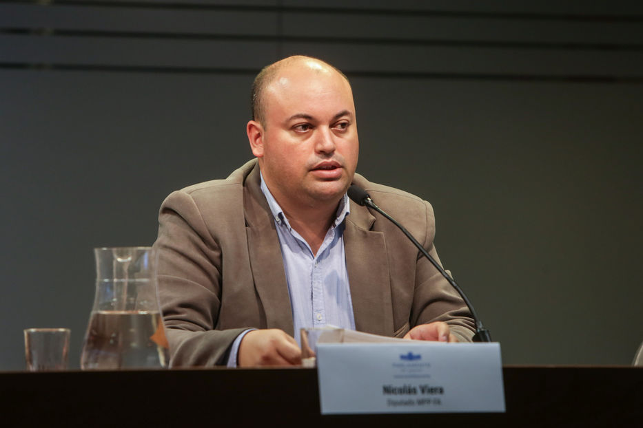 Muchas y pocas palabras