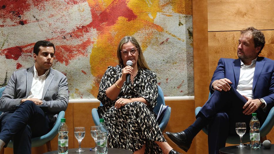 Ramiro Correa, Ana Laura Ferndez y Nicolás Cichevski. Foto: Montevideo Portal