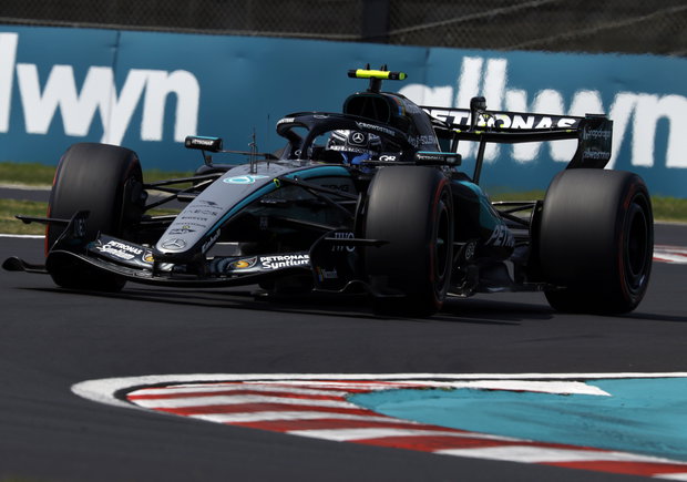 Fórmula 1: Kimi Antonelli firma la pole position en Suzuka, nuevo doblete de Mercedes