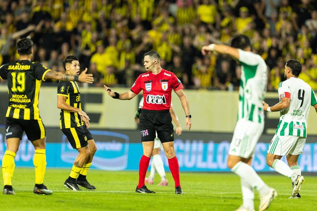 Heras habló de su foto viral, el penal no cobrado a Peñarol y le respondió a Maxi Olivera