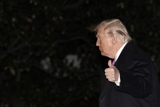 Trump lanzó otra amenaza contra Irán y dijo que está preparado para dar “duro ataque”