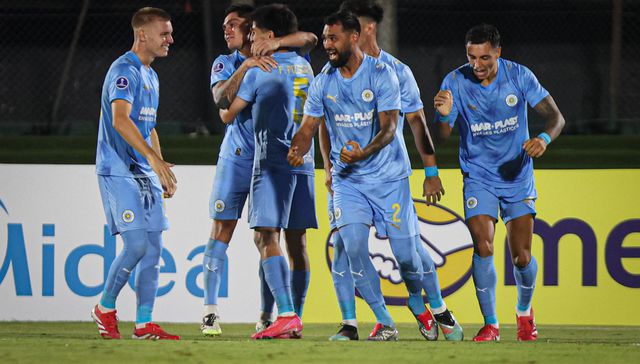 Ciudadano con pasaporte