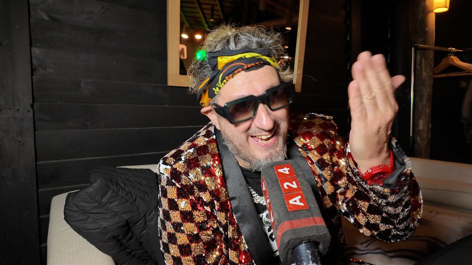 Y que la gente se enamore de mi voz