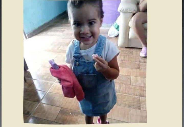 “No sabemos dónde está”: denunciaron que desapareció una niña de dos años en Montevideo