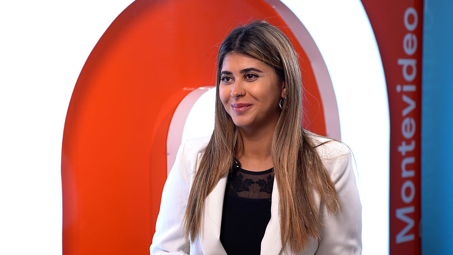 Kiana Malek: la iraní que encontró en Uruguay un refugio frente al régimen de su país