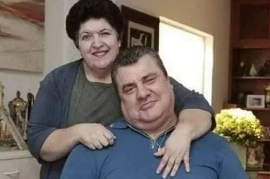 Brenner junto a su esposa, Marta