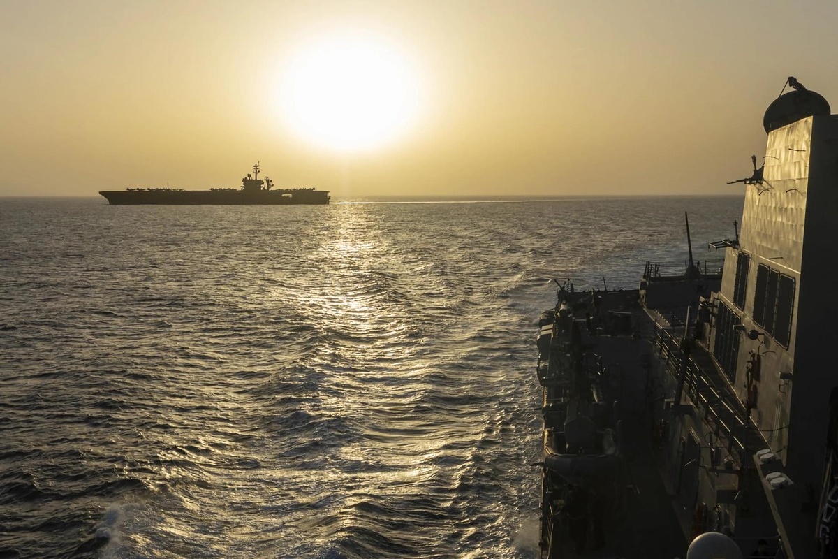 Irán anunció “cierre por completo” del estrecho de Ormuz tras nuevos bombardeos de EE. UU.