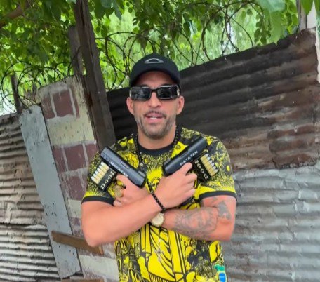 “Pasé un momento espantoso”: allanaron la casa de conocido vendedor de perfumes árabes