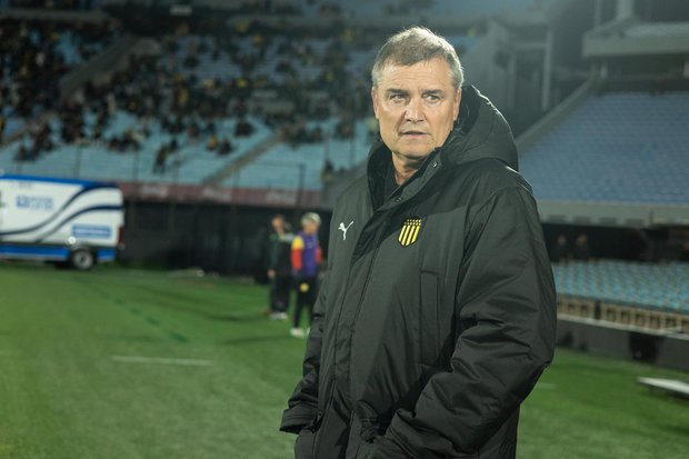 Una vuelta importante y una baja sensible: lista de viajeros de Peñarol para debut copero