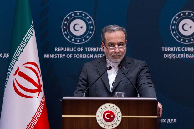 Irán confirma un “paso seguro” por el estrecho de Ormuz tras declaraciones de Trump