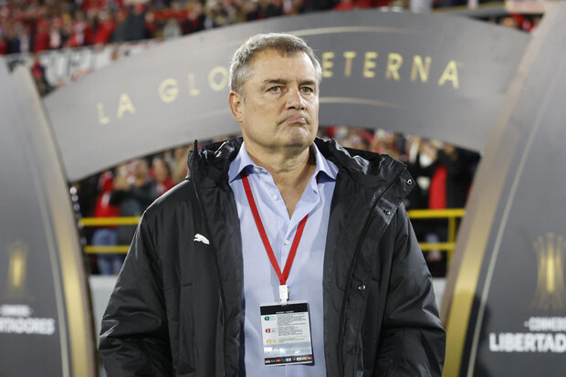 Conmebol advirtió a Peñarol y Diego Aguirre por infracciones al reglamento en Libertadores