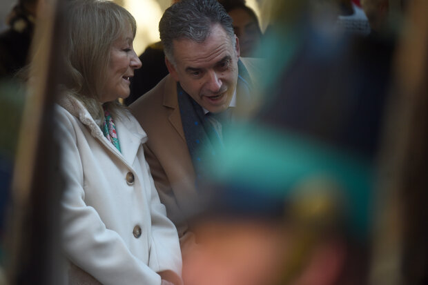 Orsi y Cosse presentes en el homenaje por los 90 años de Zitarrosa en la plaza Fabini
