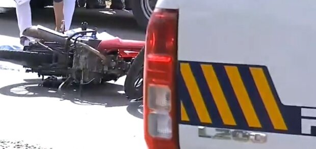 “Podía haber salido adelante”: motociclista murió en choque porque “demoró” la ambulancia