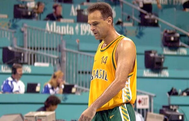Falleció Oscar Schmidt, la gran leyenda brasileña del básquet mundial, a los 68 años