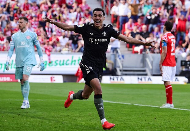 Bundesliga: Bayern Múnich, ya campeón, ganó 4-3 tras remontar un 0-3. Hubo más partidos