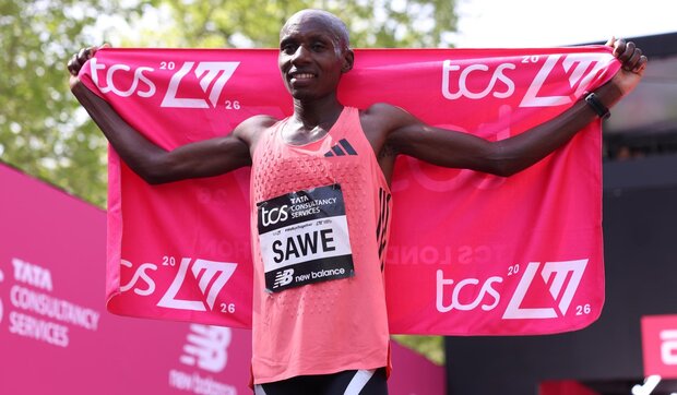 Atletismo: Sawe es el primer atleta en correr una maratón en menos de dos horas
