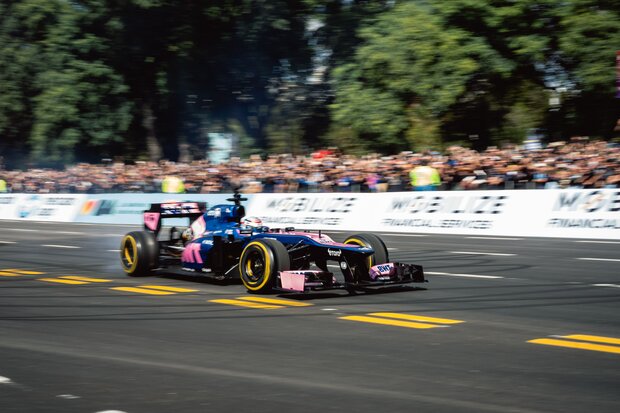 Histórica exhibición de Franco Colapinto en Buenos Aires: mirá cómo fue desde adentro