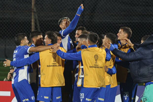Sudamericana: Juventud goleó 4-0 a Academia Puerto Cabello en el Centenario y se ilusiona