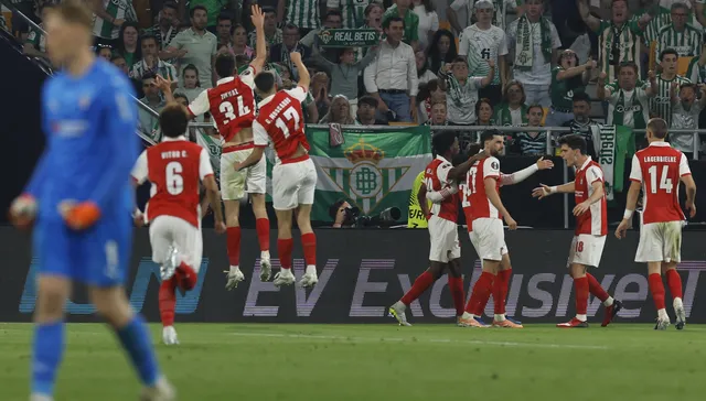 Entre los cuatro mejores