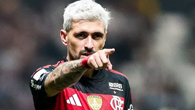 Lo tiene de hijo