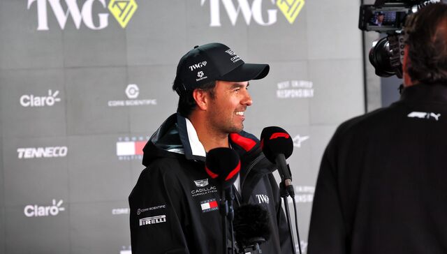 Baila lento flor morada