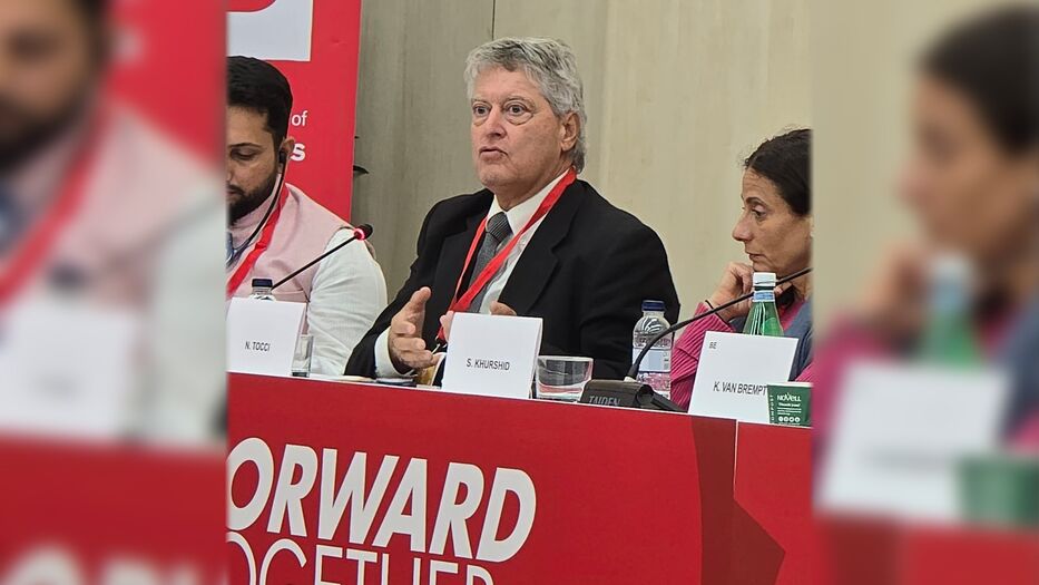 Con el pie izquierdo