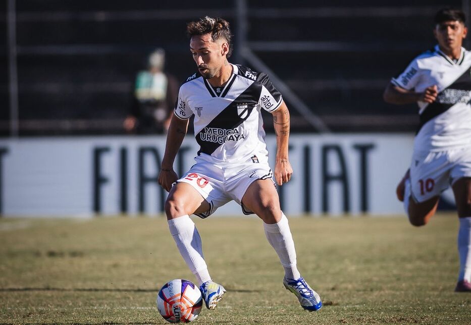 Apertura: Danubio y Albion están empatando sin goles en Jardines del Hipódromo