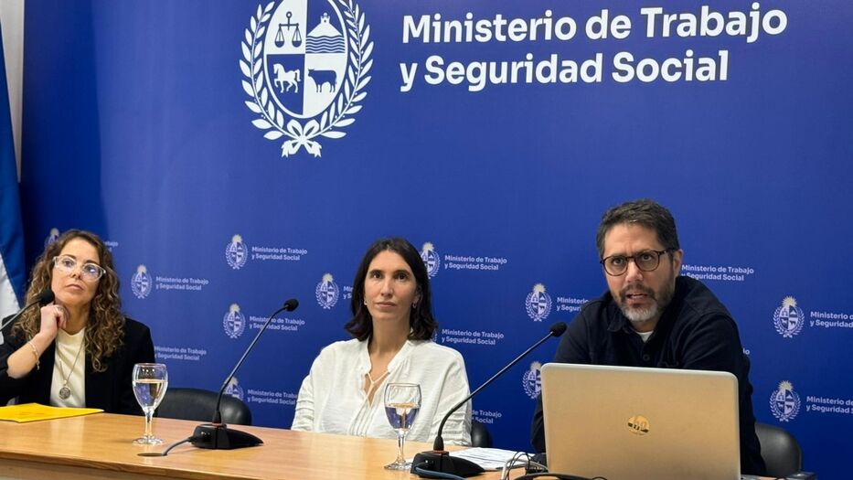 Tasas de actividad y empleo de personas migrantes superan a las de uruguayos, según MTSS