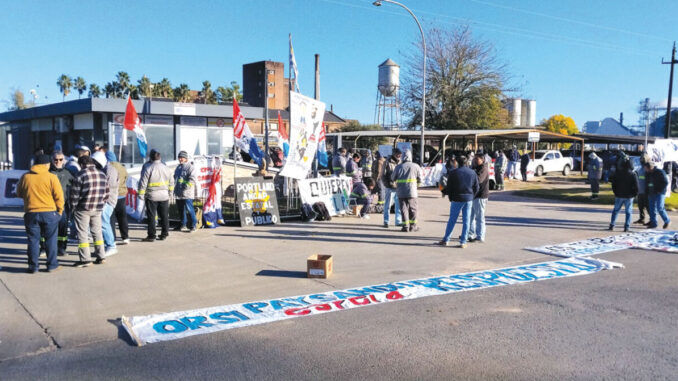 Trabajadores ocuparon planta de Ancap en Paysandú; protestan por reestructura del pórtland