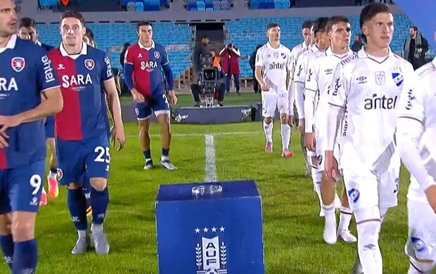 Apertura: Nacional está empatando sin goles con Albion en el Estadio Centenario