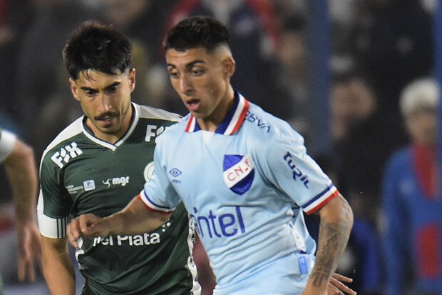 Nacional viajó a Colombia para su partido del miércoles con novedades en la convocatoria