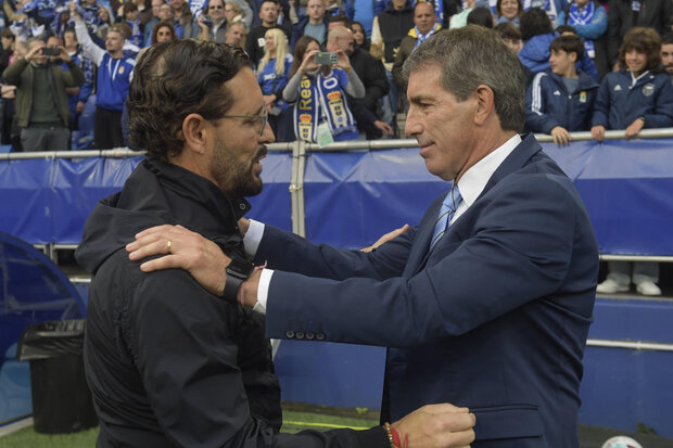 Oviedo quedó al borde del descenso tras empatar y Almada explotó contra el arbitraje
