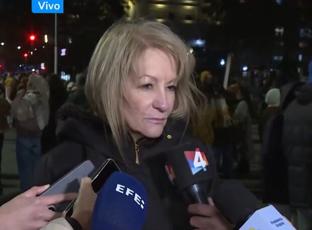 Mejor no hablar de ciertas cosas: la prolongada y elocuente pausa de Cosse en la marcha
