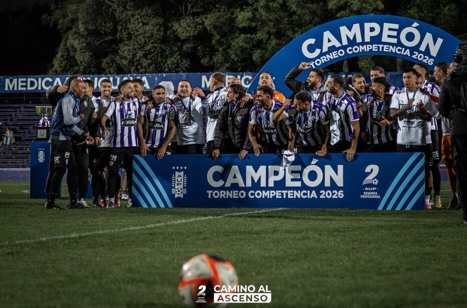 Segunda: Fénix se coronó campeón del Competencia ante Oriental con insólito gol en contra
