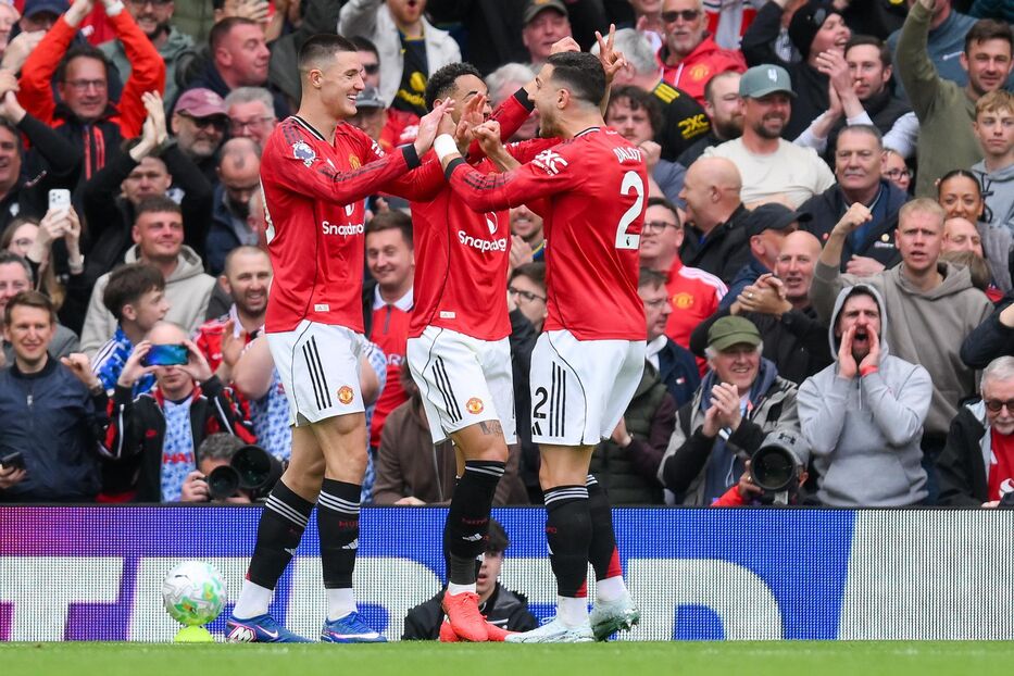 Inglaterra: Manchester United ganó el clásico ante Liverpool y se metió en Champions