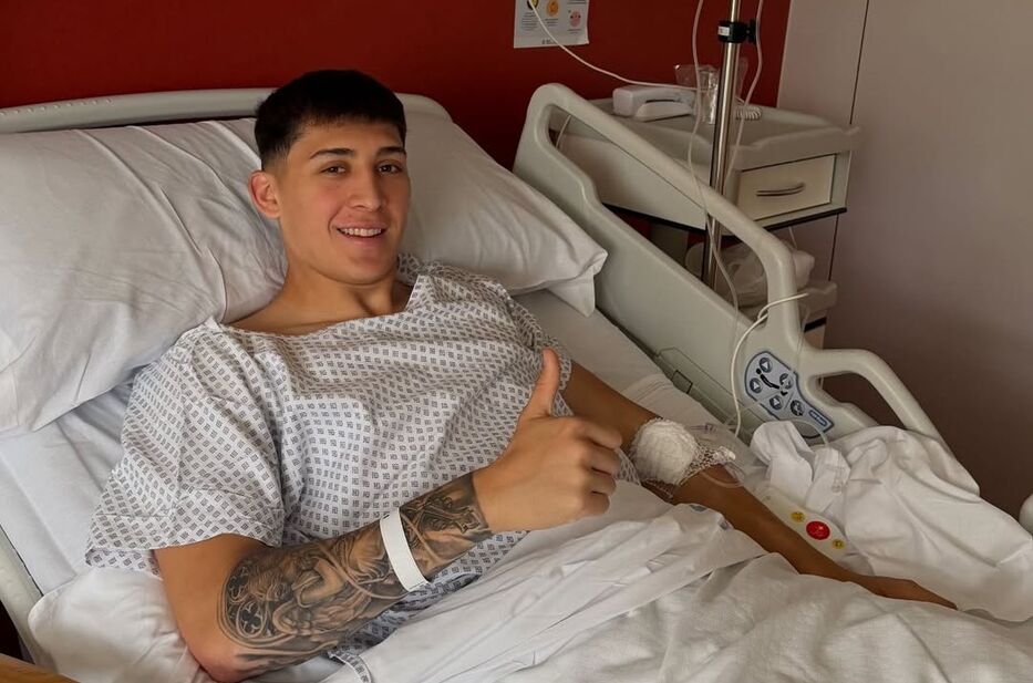 El uruguayo Patricio Pacífico fue operado en Barcelona y estará un año sin poder jugar