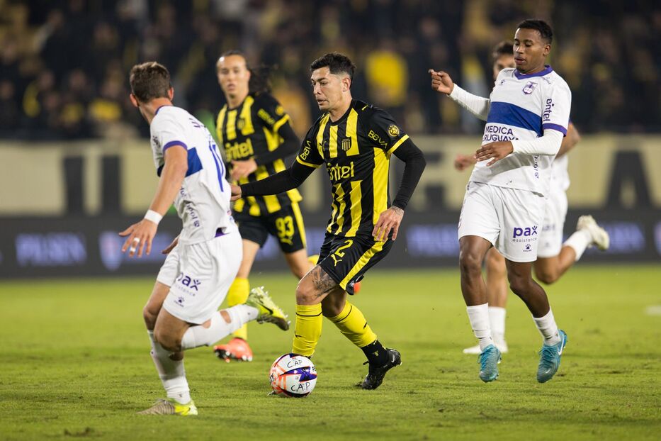 Apertura: Peñarol empató 1-1 ante Defensor en el CDS y llegó a siete partidos sin ganar
