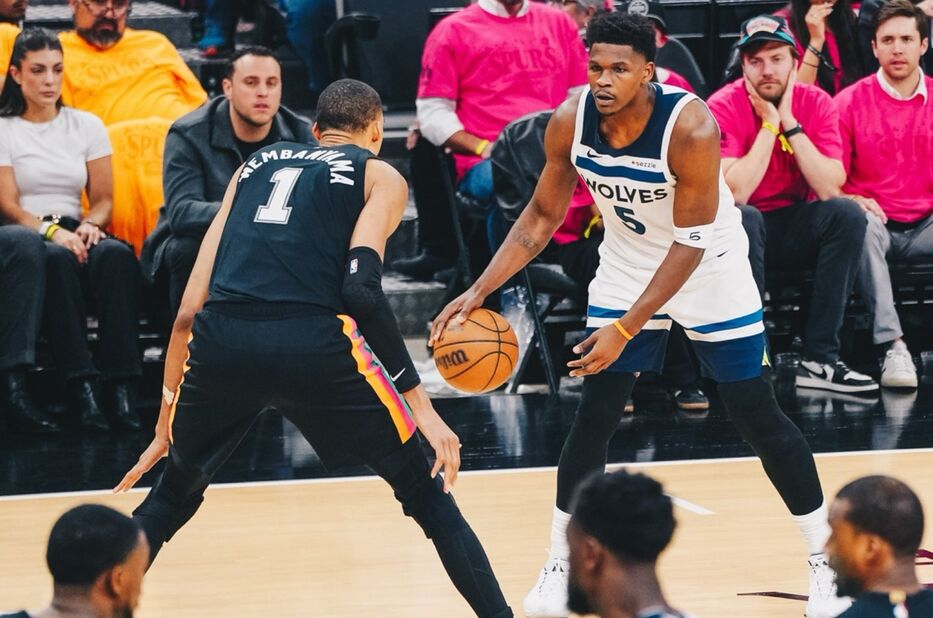 NBA: Knicks y Timberwolves abrieron sus semifinales de conferencia con victorias