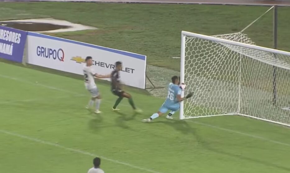 Goles escandalosos en Panamá e investigación por apuestas. Dely Valdés “decepcionado”