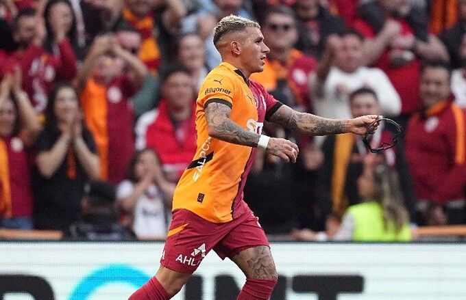 Celos, amor, odio y revancha: ¿por qué atacaron al uruguayo Lucas Torreira en Turquía?