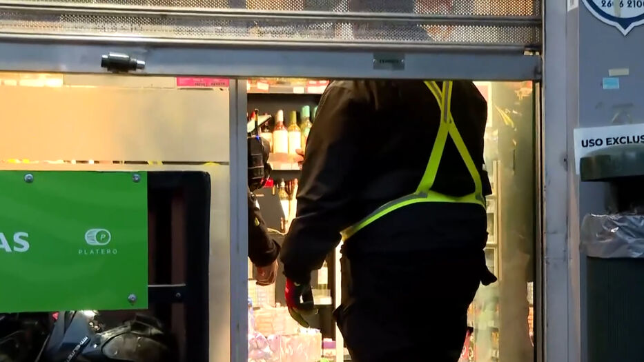 Entró caminando, robó la caja y se fue corriendo: investigan hurtos en Pocitos
