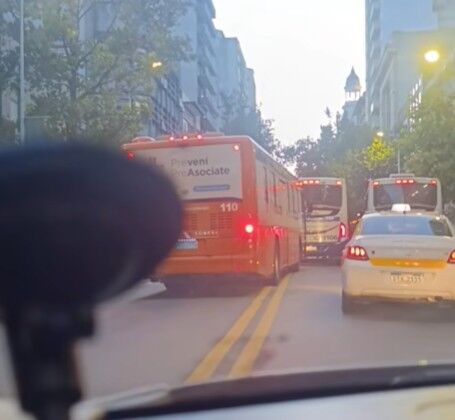 “Profesional…”: denuncian a conductor de ómnibus por circular contramano en 18 de Julio