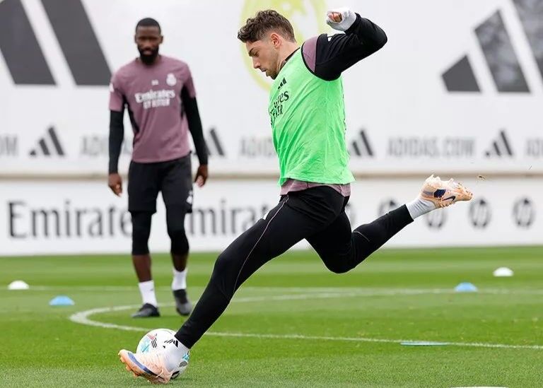Federico Valverde volvió a entrenar con Real Madrid tras su altercado con Tchouaméni