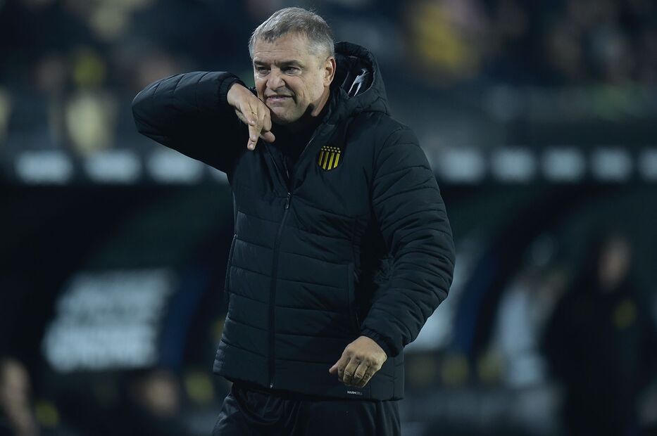 El análisis de Diego Aguirre tras el 2-1 ante Liverpool: “volver a lo que es Peñarol”