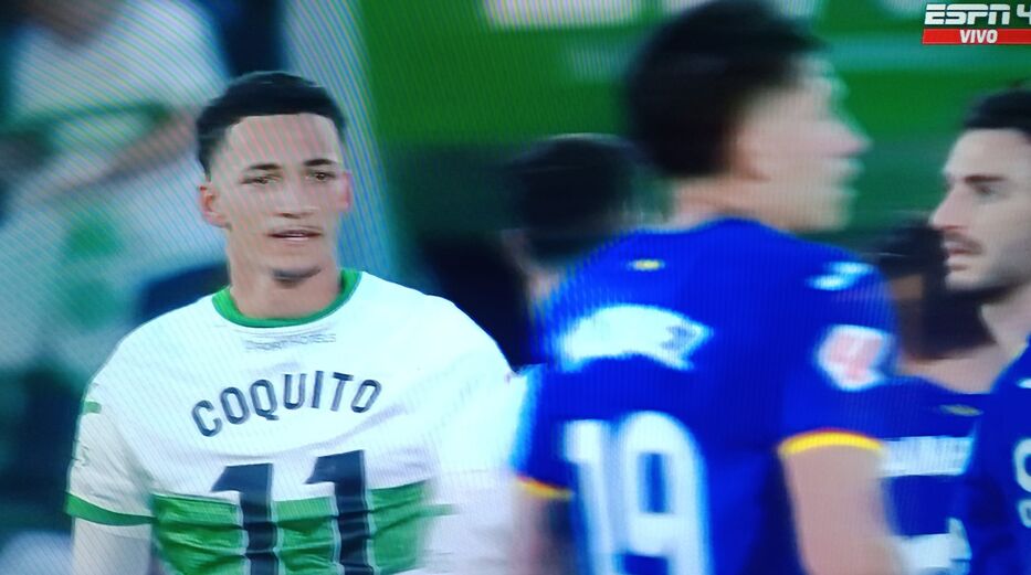 Álvaro Rodríguez y su homenaje a Coquito. Foto: ESPN