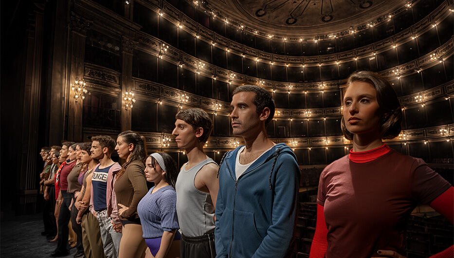 “A Chorus Line” llega al Teatro Solís con banda en vivo y 25 artistas en escena
