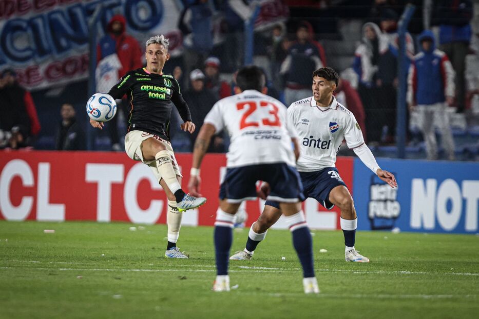 Libertadores: Nacional y Universitario están empatando sin goles en el Gran Parque Central